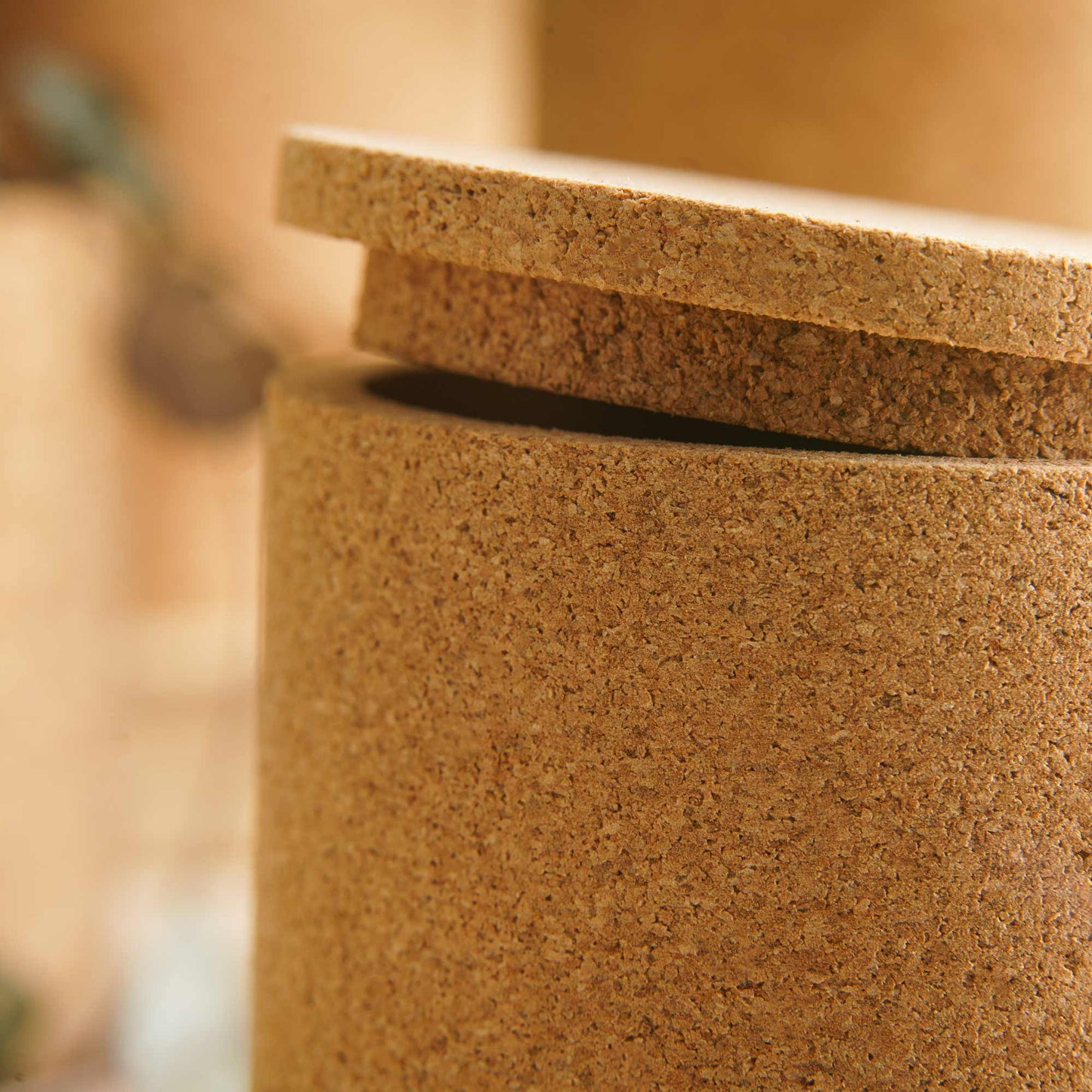 Emke Cork Vessel - Fine Grain Lid